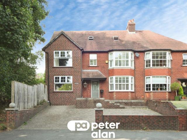 4 bedroom semi detached house for sale