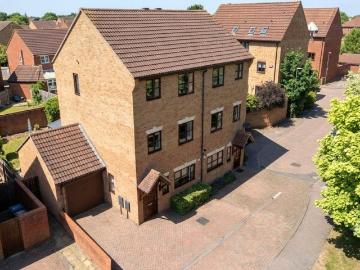 4 bedroom semi detached house for sale