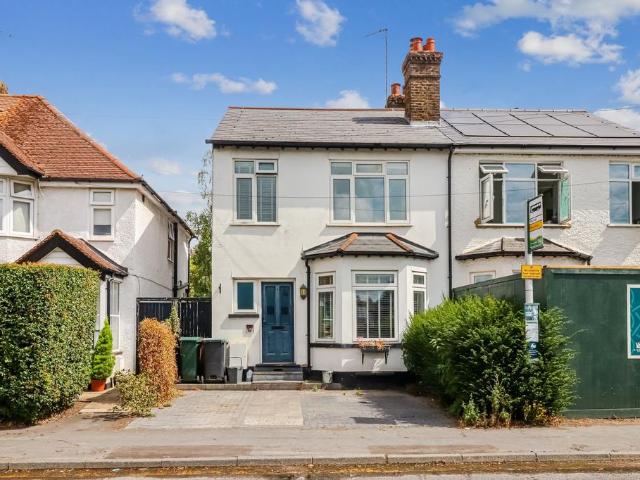 4 bedroom semi detached house for sale