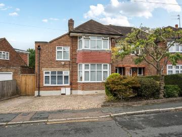 4 bedroom semi detached house for sale