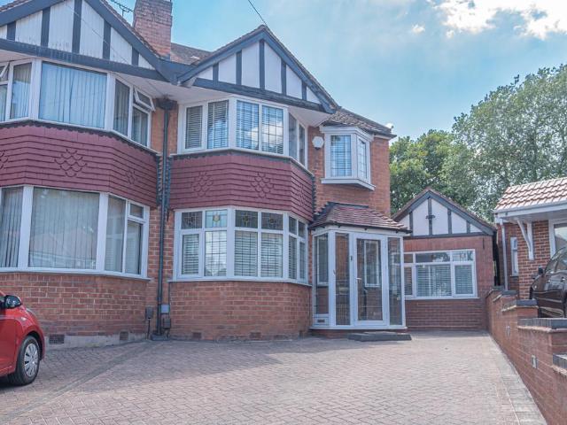 4 bedroom semi detached house for sale