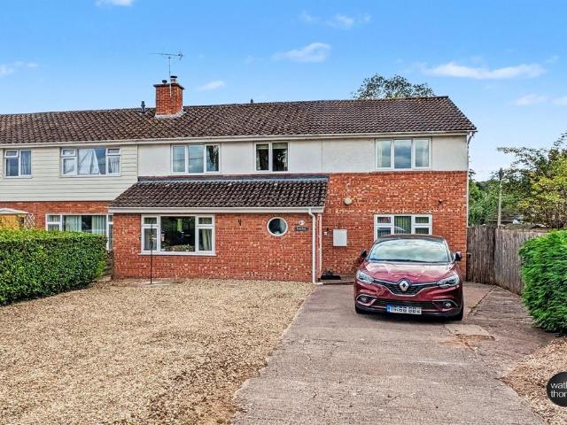4 bedroom semi detached house for sale