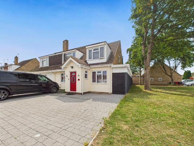 4 bedroom semi detached house for sale