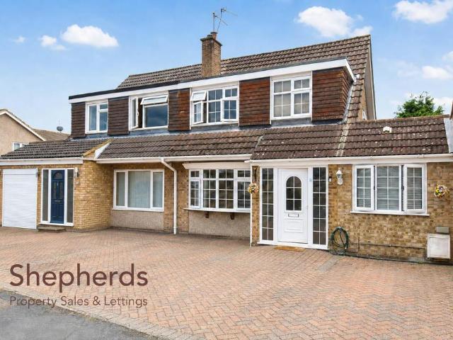 4 bedroom semi detached house for sale