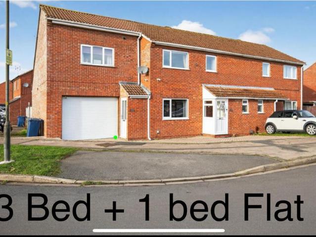 4 bedroom semi detached house for sale