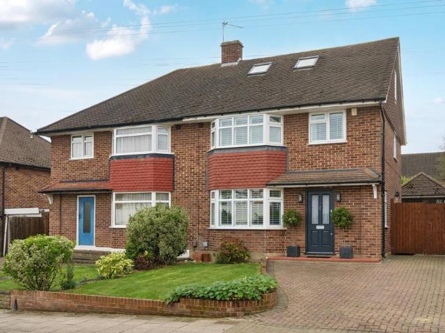 4 bedroom semi detached house for sale