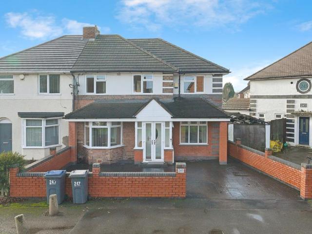 4 bedroom semi detached house for sale