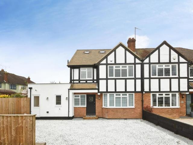 4 bedroom semi detached house for sale