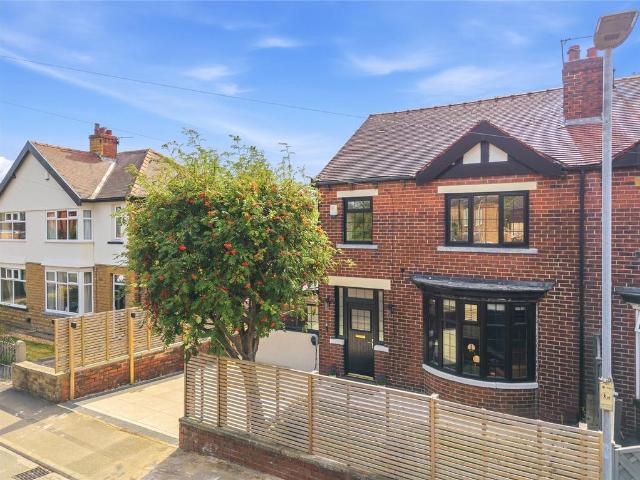 4 bedroom semi detached house for sale