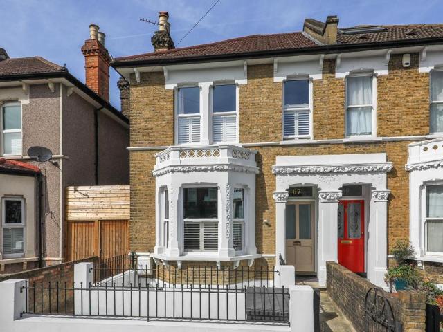 4 bedroom semi detached house for sale
