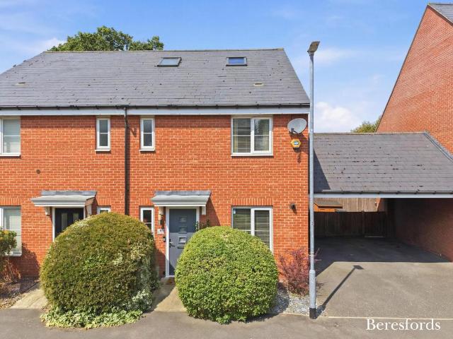 4 bedroom semi detached house for sale