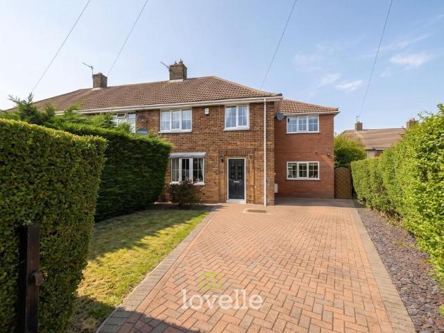 4 bedroom semi detached house for sale