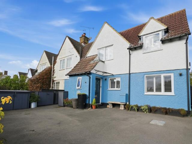 4 bedroom semi detached house for sale