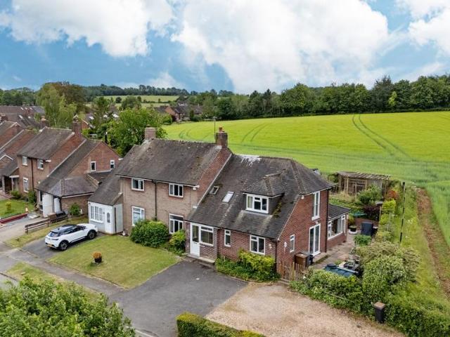 4 bedroom semi detached house for sale