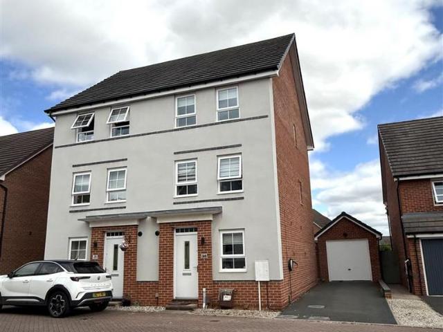 4 bedroom semi detached house for sale