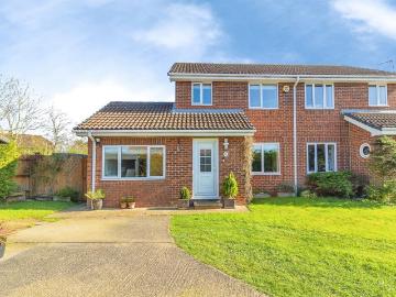 4 bedroom semi detached house for sale