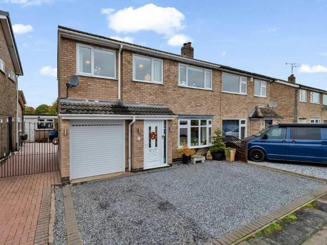 4 bedroom semi detached house for sale