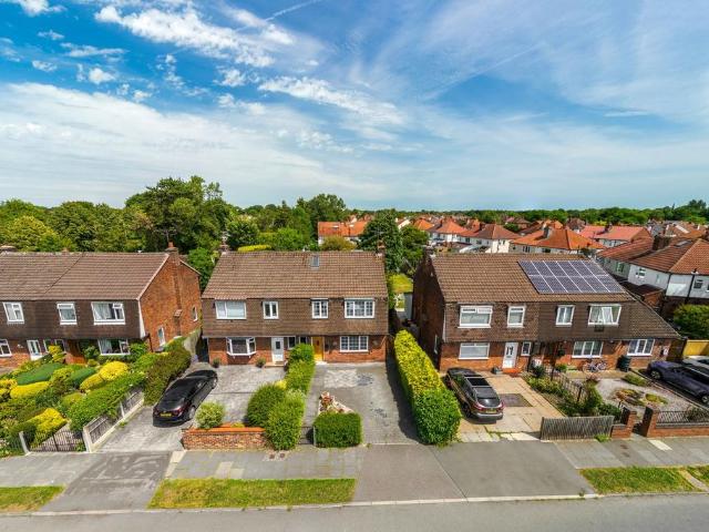 4 bedroom semi detached house for sale