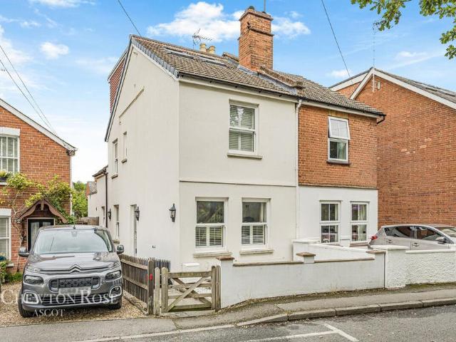4 bedroom semi detached house for sale