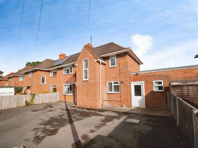 4 bedroom semi detached house for sale