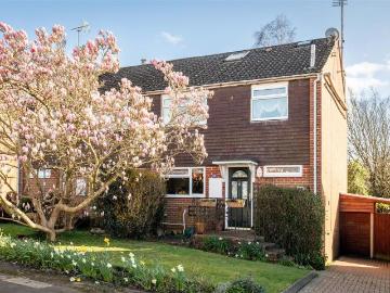 4 bedroom semi detached house for sale
