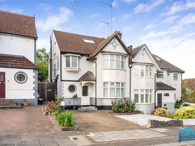 4 bedroom semi detached house for sale