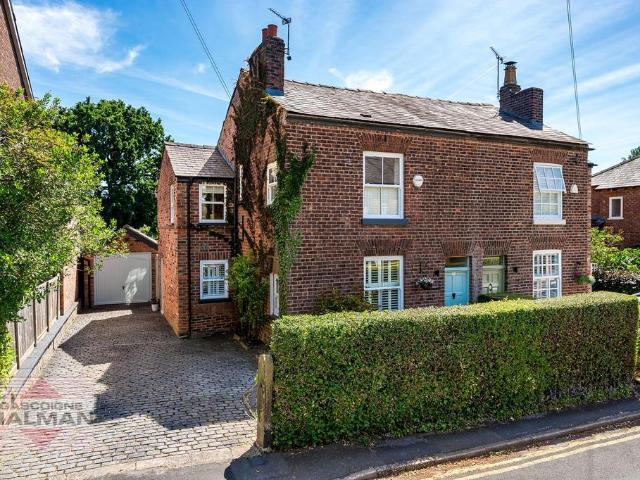 4 bedroom semi detached house for sale