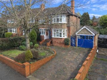 4 bedroom semi detached house for sale