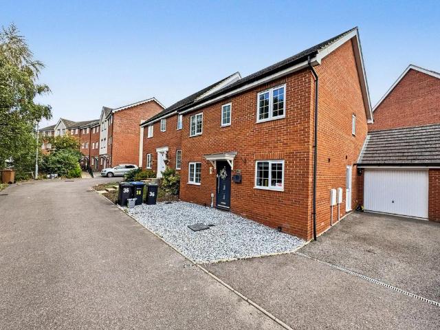 4 bedroom semi detached house for sale