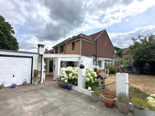 4 bedroom semi detached house for sale