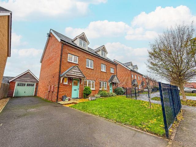 4 bedroom semi detached house for sale