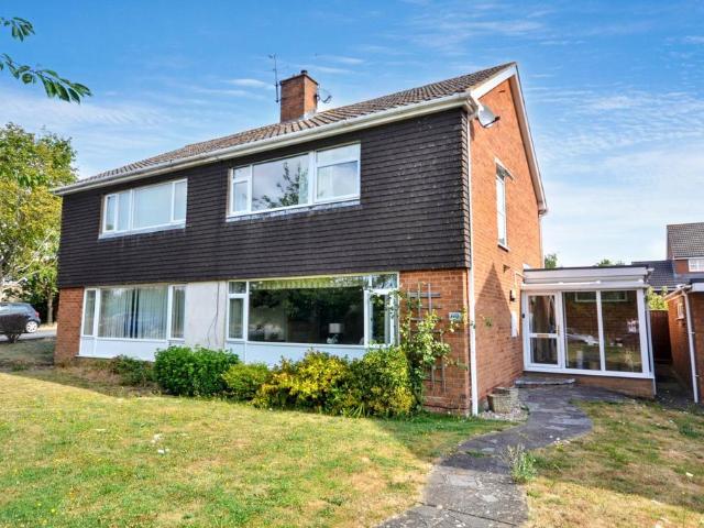 4 bedroom semi detached house for sale