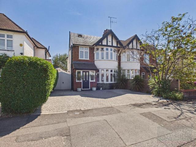 4 bedroom semi detached house for sale