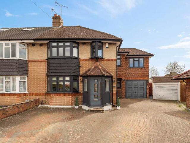 4 bedroom semi detached house for sale