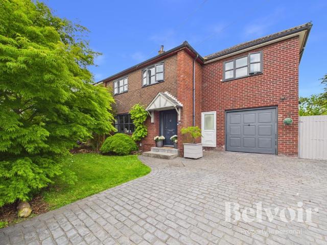 4 bedroom semi detached house for sale