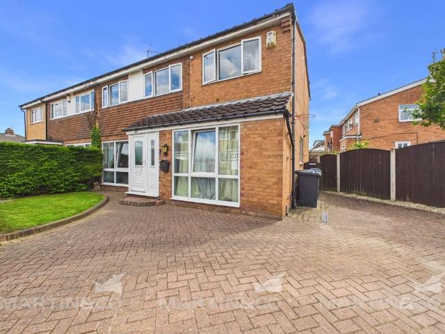 4 bedroom semi detached house for sale