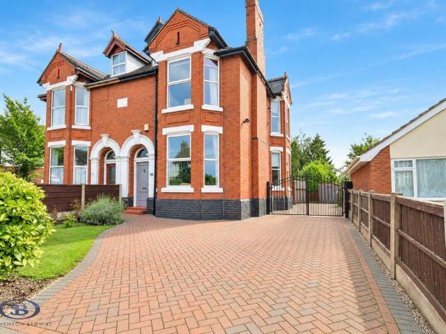 4 bedroom semi detached house for sale