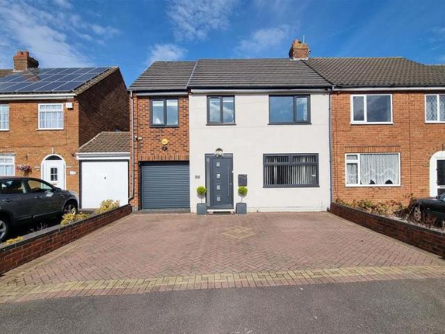 4 bedroom semi detached house for sale