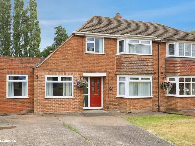 4 bedroom semi detached house for sale
