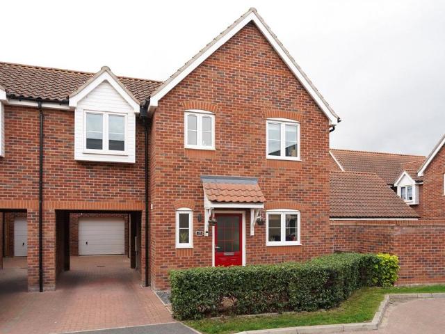 4 bedroom semi detached house for sale