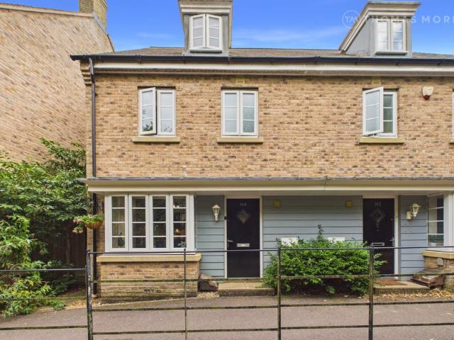 4 bedroom semi detached house for sale