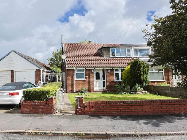 4 bedroom semi detached house for sale