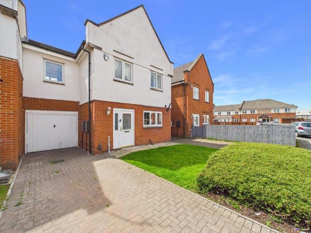 4 bedroom semi detached house for sale