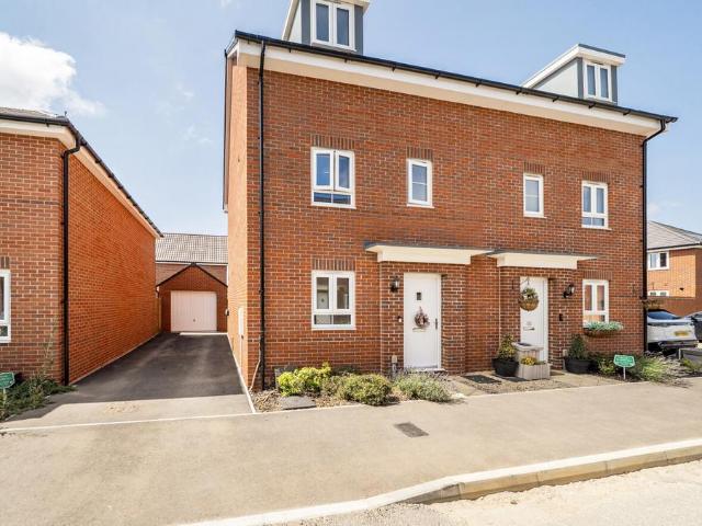 4 bedroom semi detached house for sale