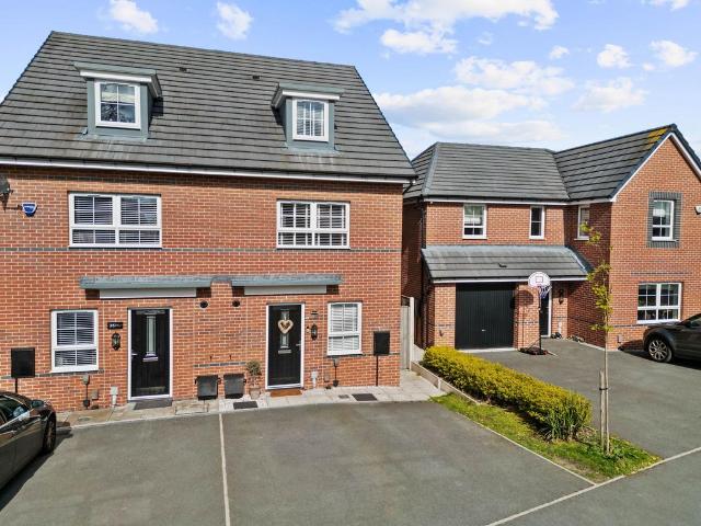 4 bedroom semi detached house for sale
