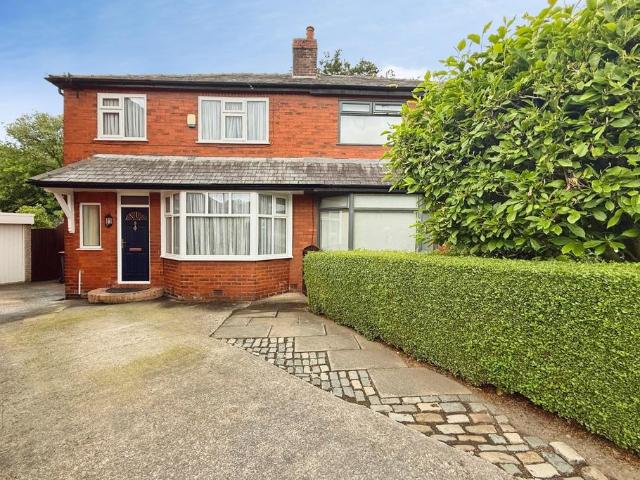 4 bedroom semi detached house for sale