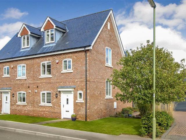 4 bedroom semi detached house for sale