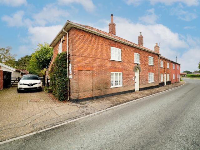 4 bedroom semi detached house for sale