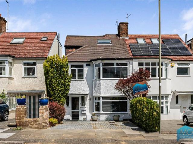 4 bedroom semi detached house for sale