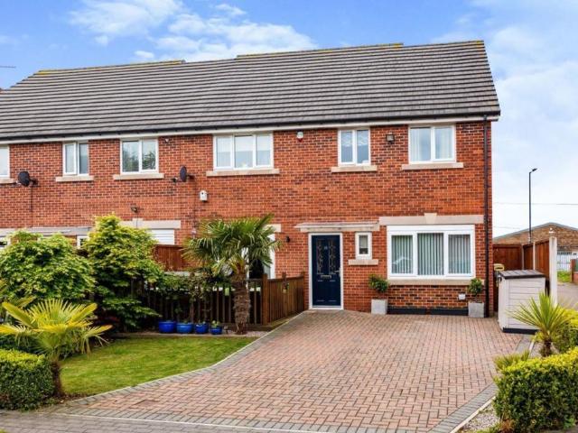 4 bedroom semi detached house for sale